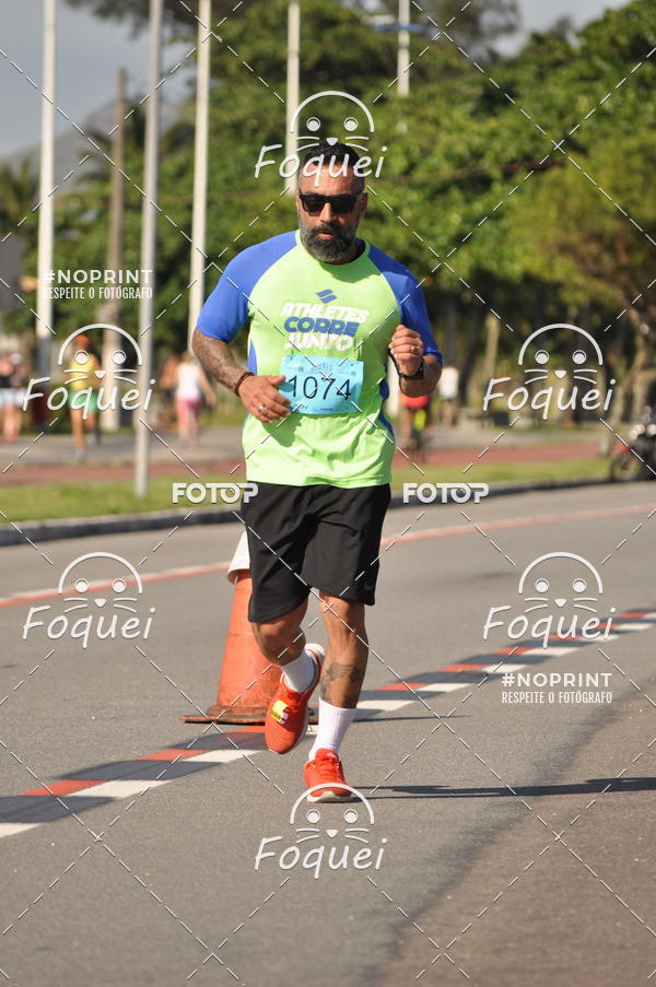 Buy your photos of the event21KES - Meia Maratona do Esprito Santo on Fotop