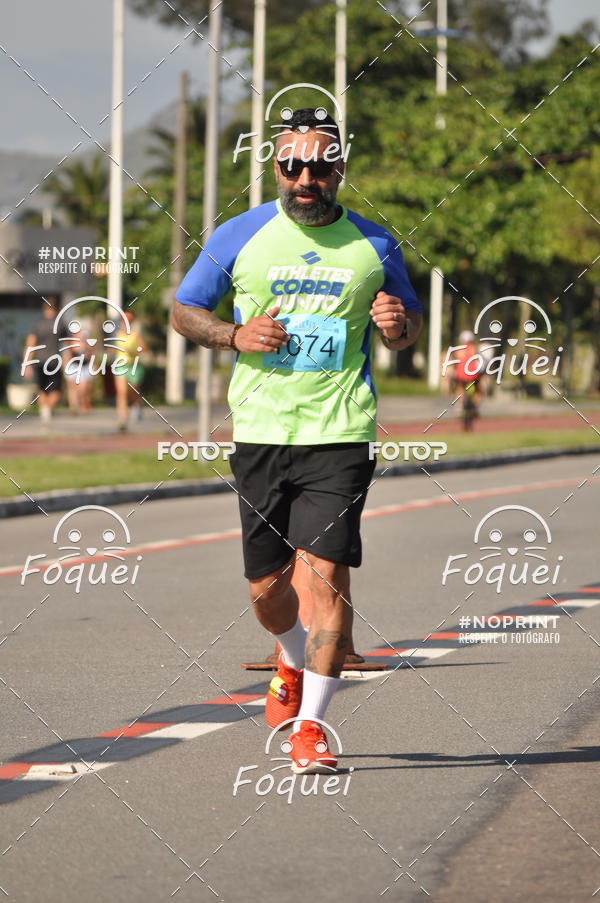 Buy your photos of the event21KES - Meia Maratona do Esprito Santo on Fotop