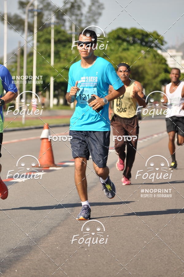 Buy your photos of the event21KES - Meia Maratona do Esprito Santo on Fotop