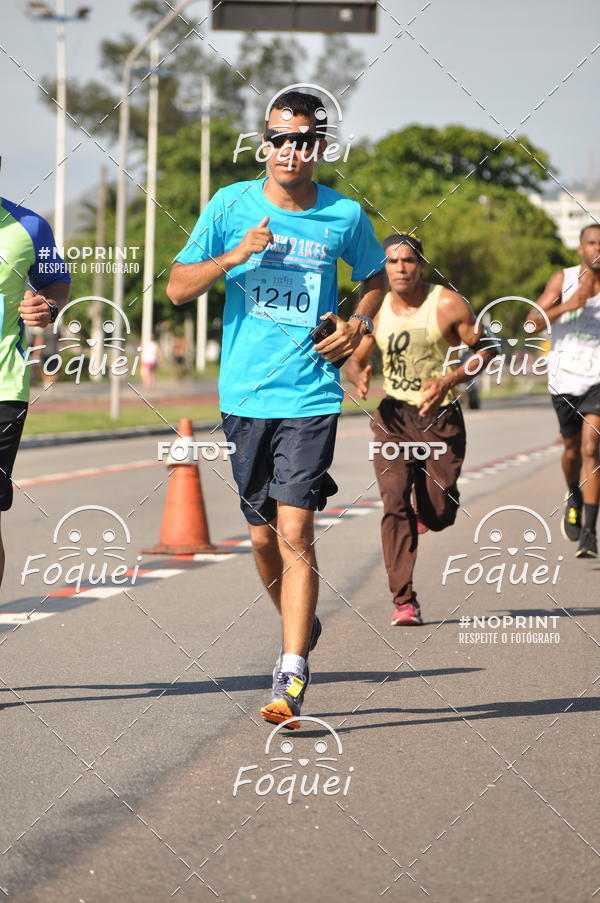 Buy your photos of the event21KES - Meia Maratona do Esprito Santo on Fotop