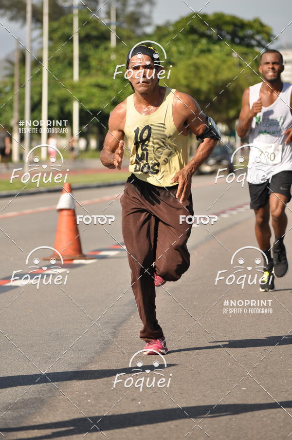 Buy your photos of the event21KES - Meia Maratona do Esprito Santo on Fotop