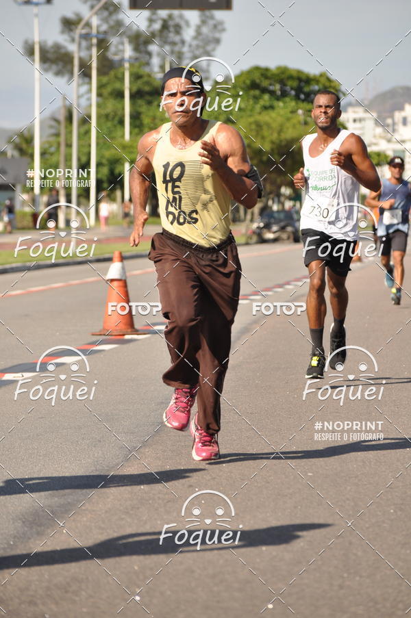 Buy your photos of the event21KES - Meia Maratona do Esprito Santo on Fotop