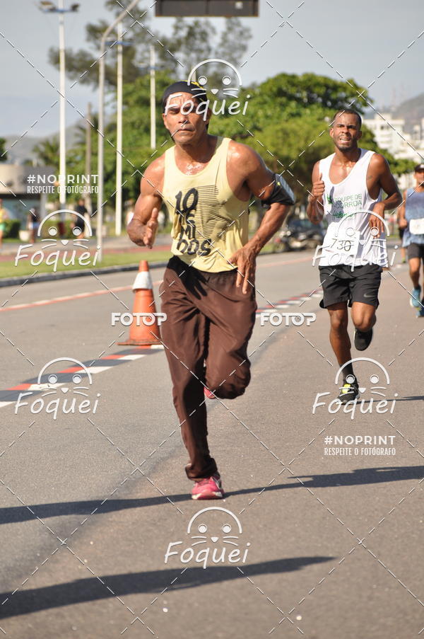 Buy your photos of the event21KES - Meia Maratona do Esprito Santo on Fotop