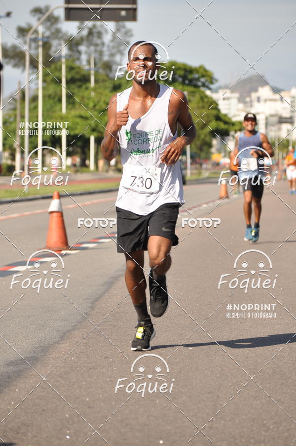 Buy your photos of the event21KES - Meia Maratona do Esprito Santo on Fotop