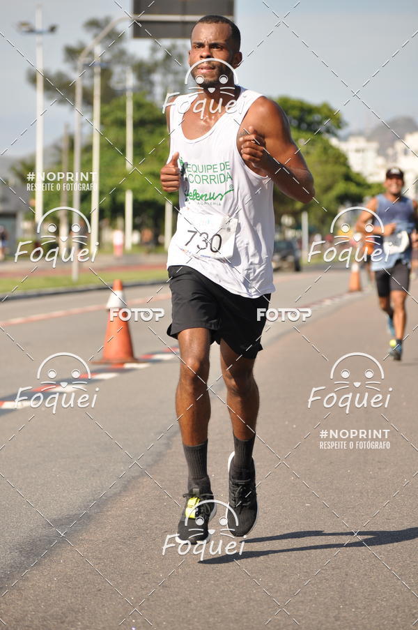 Buy your photos of the event21KES - Meia Maratona do Esprito Santo on Fotop