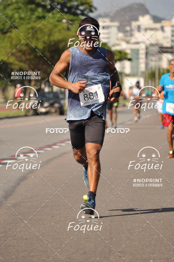 Buy your photos of the event21KES - Meia Maratona do Esprito Santo on Fotop