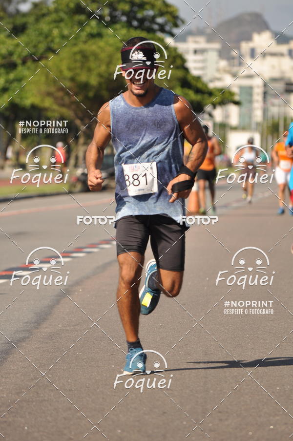 Buy your photos of the event21KES - Meia Maratona do Esprito Santo on Fotop
