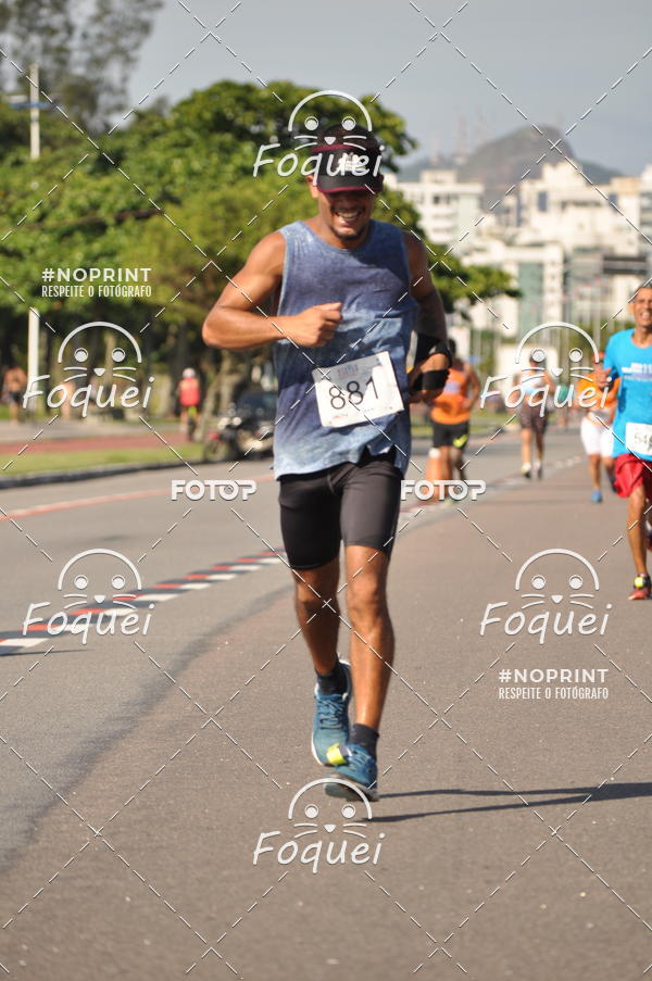 Buy your photos of the event21KES - Meia Maratona do Esprito Santo on Fotop