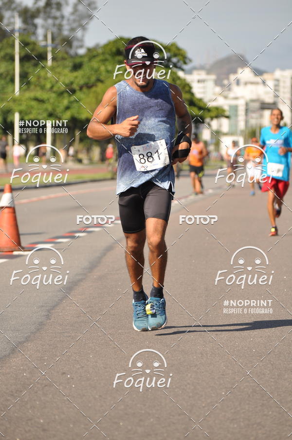 Buy your photos of the event21KES - Meia Maratona do Esprito Santo on Fotop