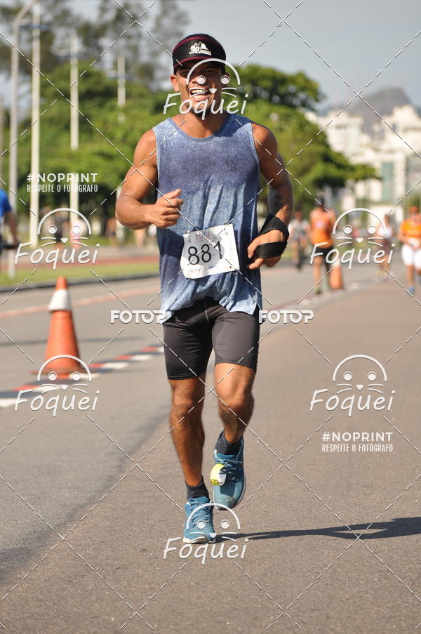 Buy your photos of the event21KES - Meia Maratona do Esprito Santo on Fotop