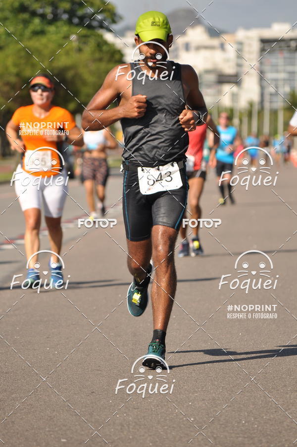 Buy your photos of the event21KES - Meia Maratona do Esprito Santo on Fotop