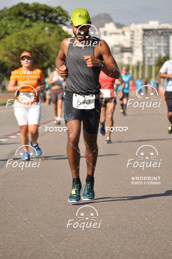 Buy your photos of the event21KES - Meia Maratona do Esprito Santo on Fotop