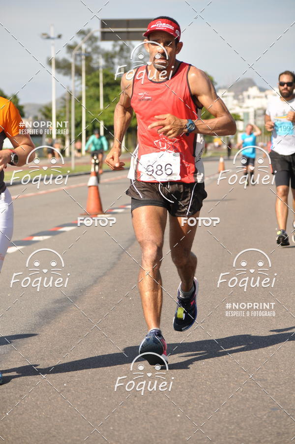 Buy your photos of the event21KES - Meia Maratona do Esprito Santo on Fotop