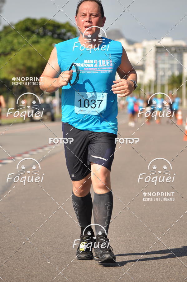 Buy your photos of the event21KES - Meia Maratona do Esprito Santo on Fotop