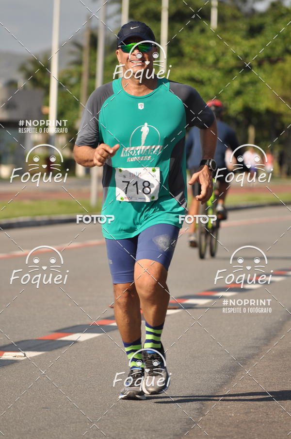 Buy your photos of the event21KES - Meia Maratona do Esprito Santo on Fotop