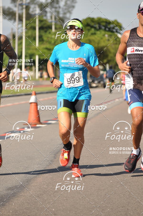 Buy your photos of the event21KES - Meia Maratona do Esprito Santo on Fotop