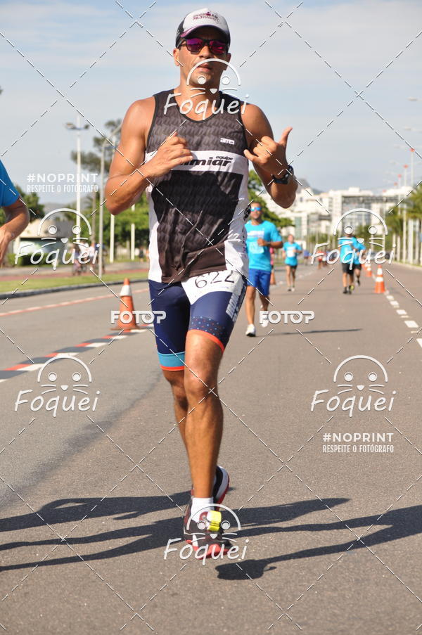 Buy your photos of the event21KES - Meia Maratona do Esprito Santo on Fotop