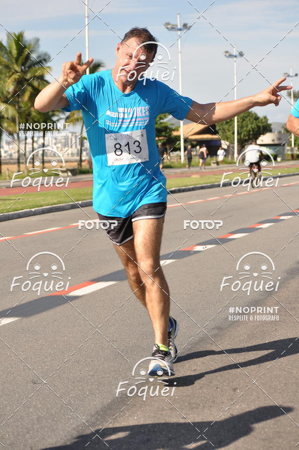 Buy your photos of the event21KES - Meia Maratona do Esprito Santo on Fotop