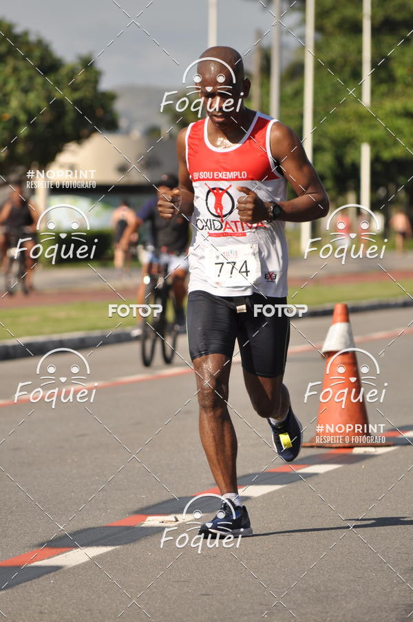 Buy your photos of the event21KES - Meia Maratona do Esprito Santo on Fotop