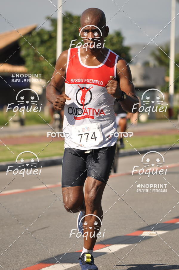 Buy your photos of the event21KES - Meia Maratona do Esprito Santo on Fotop