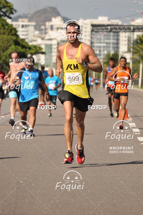Buy your photos of the event21KES - Meia Maratona do Esprito Santo on Fotop