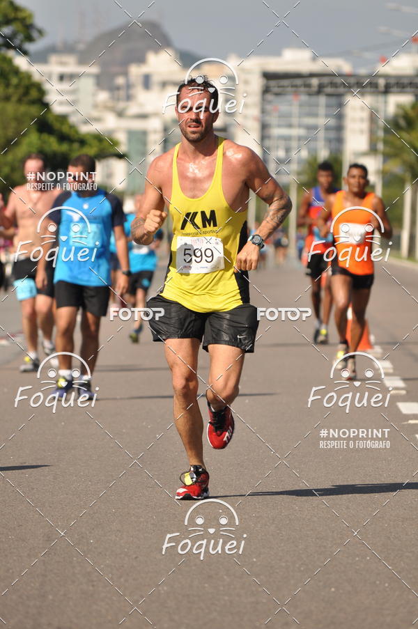 Buy your photos of the event21KES - Meia Maratona do Esprito Santo on Fotop