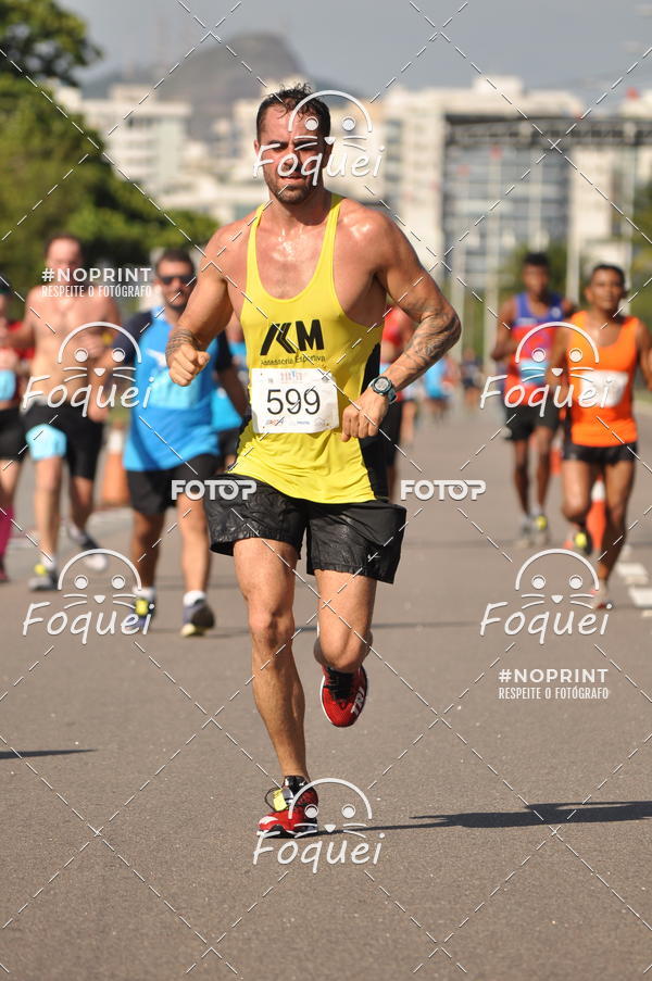 Buy your photos of the event21KES - Meia Maratona do Esprito Santo on Fotop