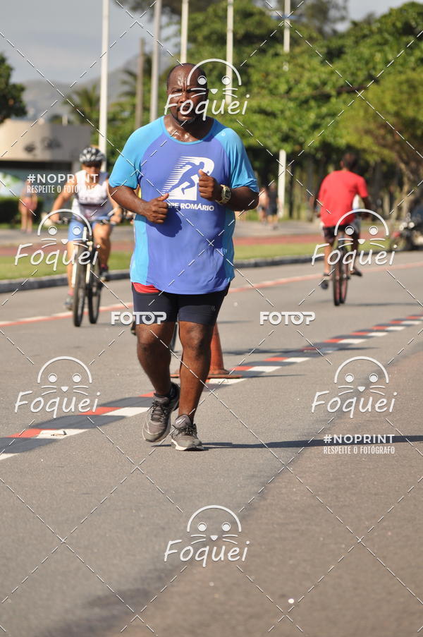 Buy your photos of the event21KES - Meia Maratona do Esprito Santo on Fotop