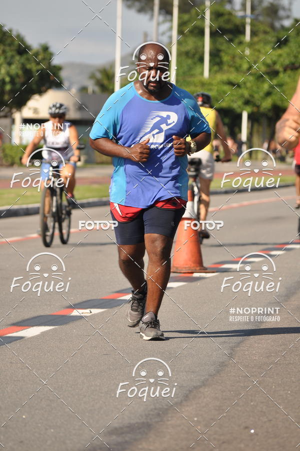 Buy your photos of the event21KES - Meia Maratona do Esprito Santo on Fotop