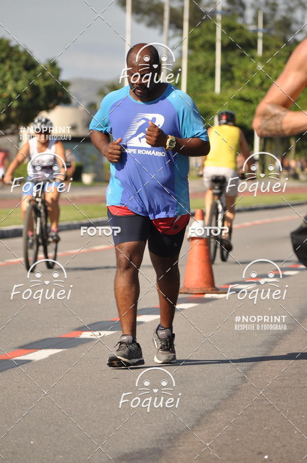 Buy your photos of the event21KES - Meia Maratona do Esprito Santo on Fotop