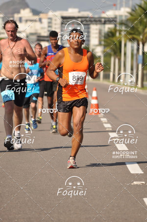 Buy your photos of the event21KES - Meia Maratona do Esprito Santo on Fotop