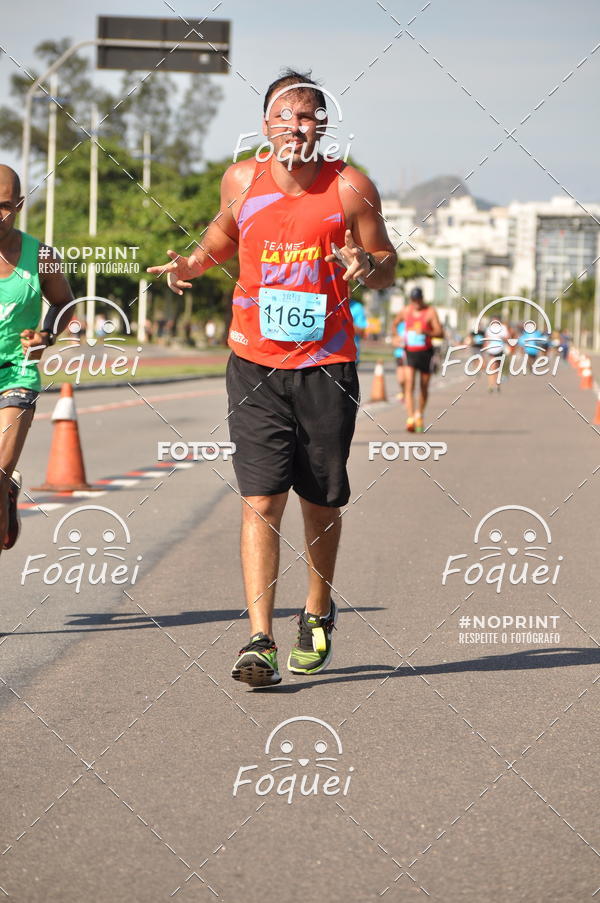 Buy your photos of the event21KES - Meia Maratona do Esprito Santo on Fotop