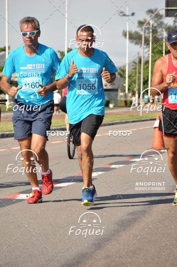 Buy your photos of the event21KES - Meia Maratona do Esprito Santo on Fotop