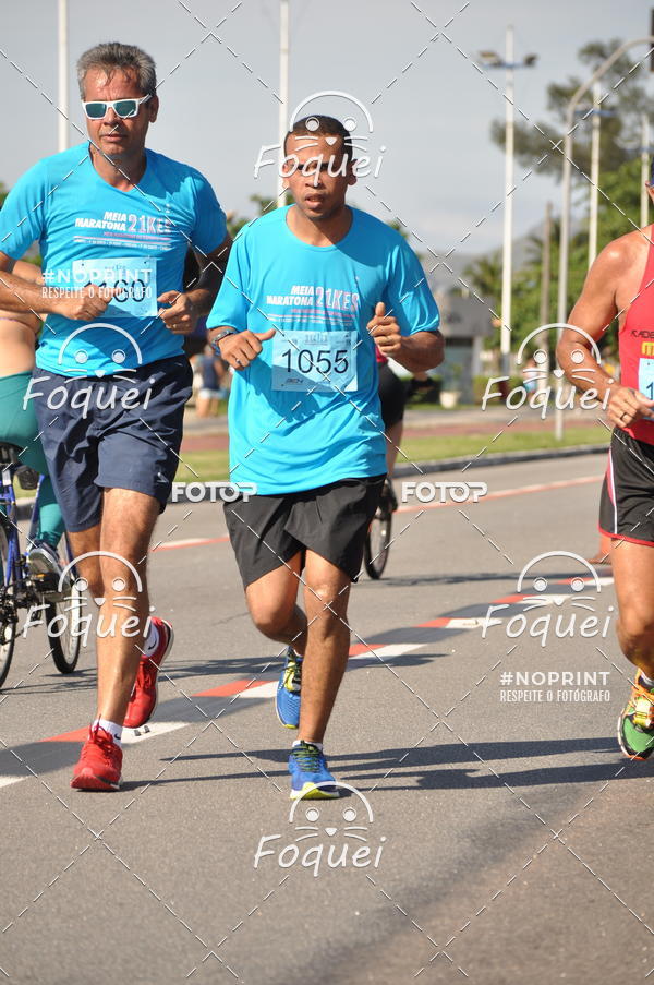 Buy your photos of the event21KES - Meia Maratona do Esprito Santo on Fotop