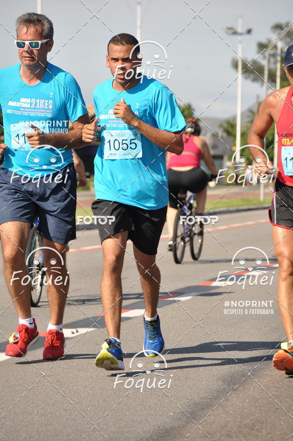 Buy your photos of the event21KES - Meia Maratona do Esprito Santo on Fotop