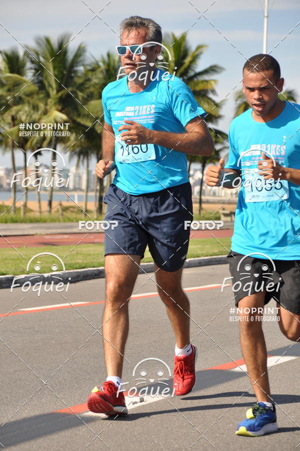 Buy your photos of the event21KES - Meia Maratona do Esprito Santo on Fotop