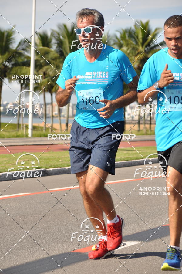 Buy your photos of the event21KES - Meia Maratona do Esprito Santo on Fotop