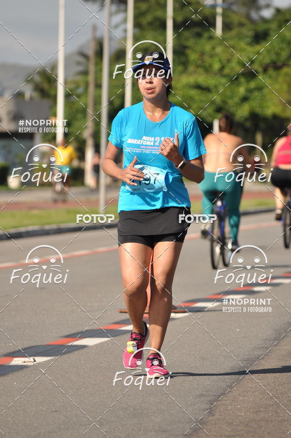 Buy your photos of the event21KES - Meia Maratona do Esprito Santo on Fotop