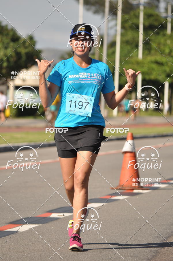 Buy your photos of the event21KES - Meia Maratona do Esprito Santo on Fotop