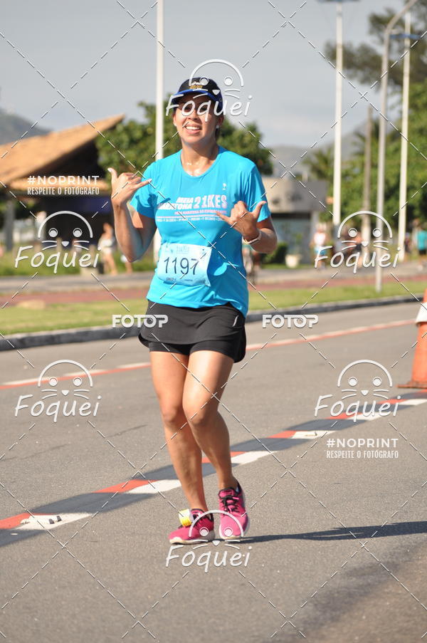 Buy your photos of the event21KES - Meia Maratona do Esprito Santo on Fotop