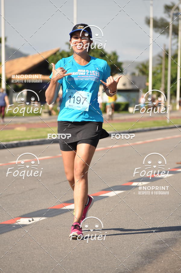 Buy your photos of the event21KES - Meia Maratona do Esprito Santo on Fotop