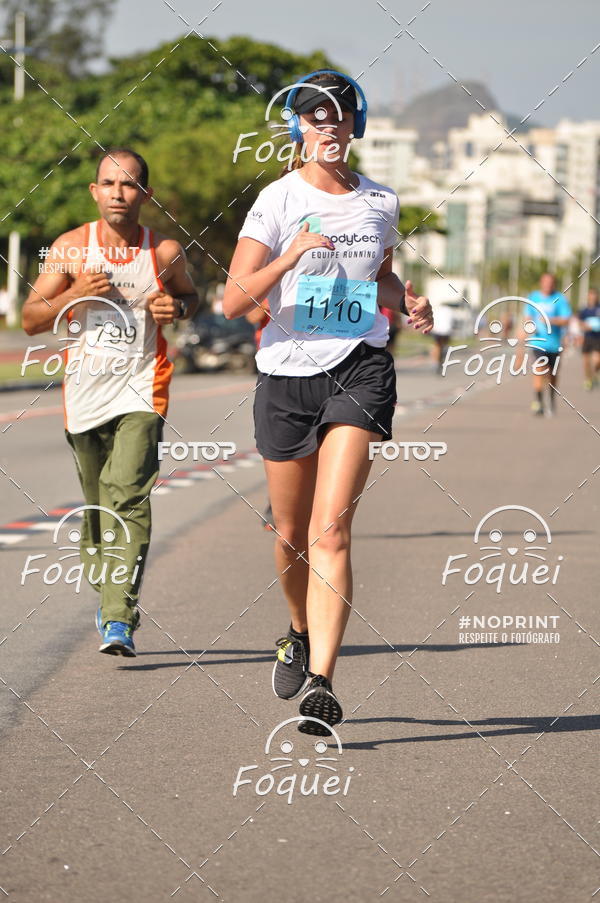 Buy your photos of the event21KES - Meia Maratona do Esprito Santo on Fotop