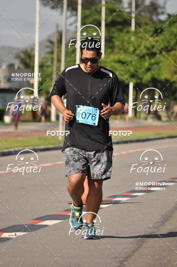 Buy your photos of the event21KES - Meia Maratona do Esprito Santo on Fotop