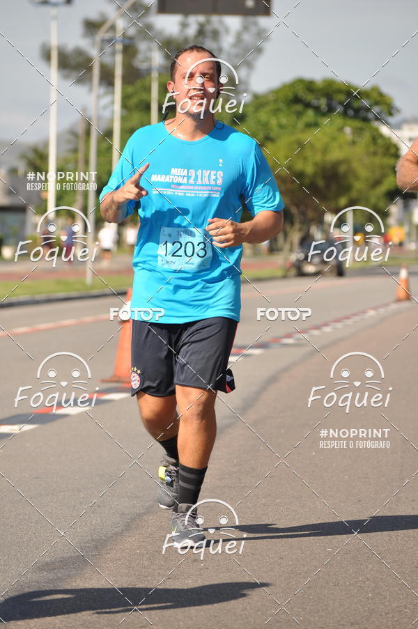 Buy your photos of the event21KES - Meia Maratona do Esprito Santo on Fotop