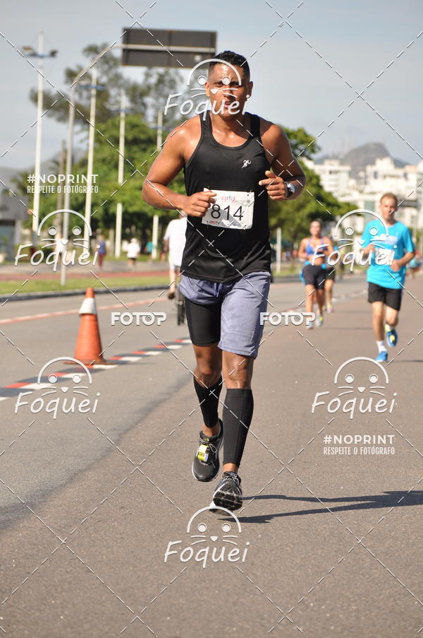 Buy your photos of the event21KES - Meia Maratona do Esprito Santo on Fotop