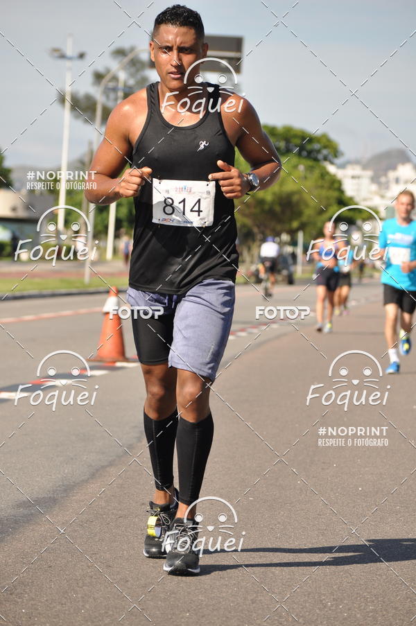 Buy your photos of the event21KES - Meia Maratona do Esprito Santo on Fotop