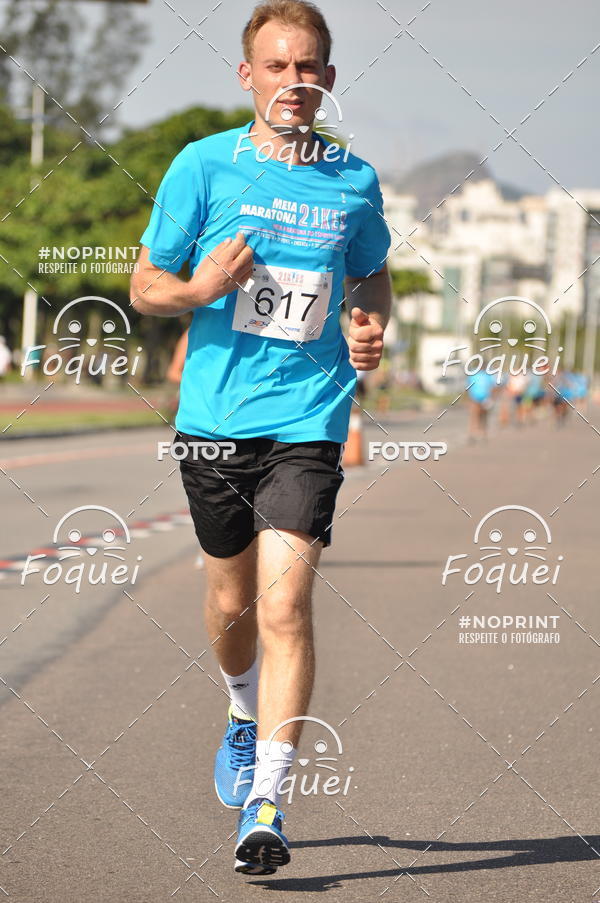 Buy your photos of the event21KES - Meia Maratona do Esprito Santo on Fotop