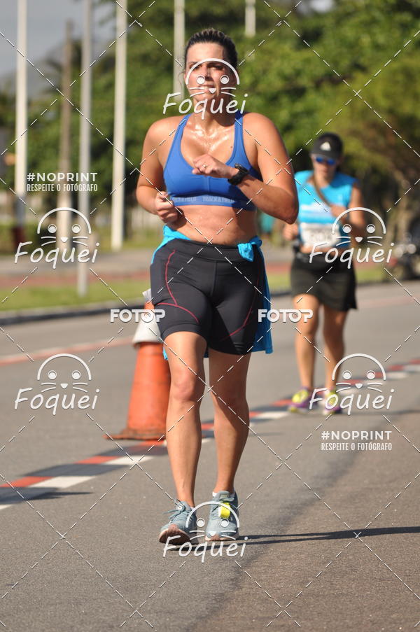 Buy your photos of the event21KES - Meia Maratona do Esprito Santo on Fotop