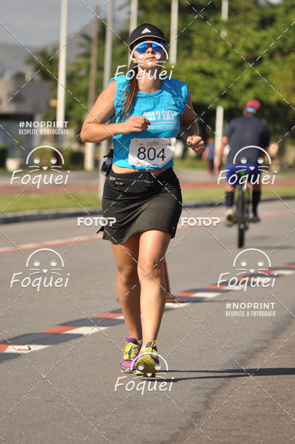 Buy your photos of the event21KES - Meia Maratona do Esprito Santo on Fotop