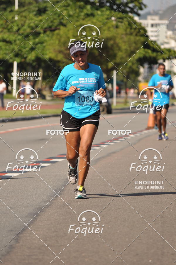 Buy your photos of the event21KES - Meia Maratona do Esprito Santo on Fotop